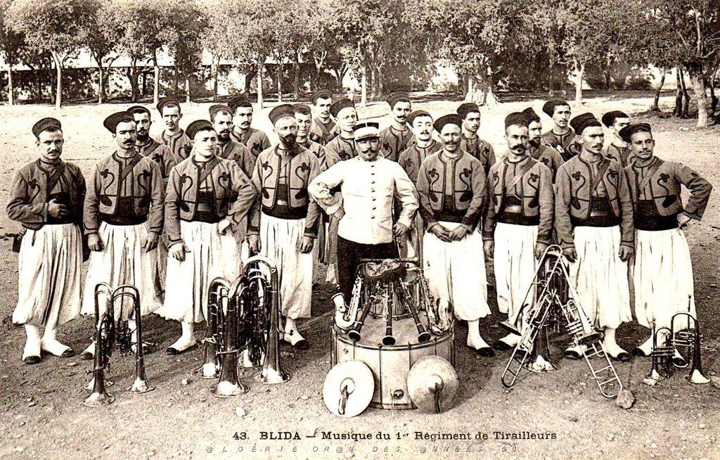 247- BLIDA - Fanfare du 1er Regiment de Tirailleurs.jpg